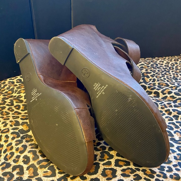 NWOT Mossimo Wedge Sandal - Picture 2 of 12